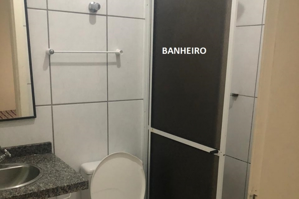 banheiro-174C52A27-7529-B4D2-56DD-32B56E18F120.jpg