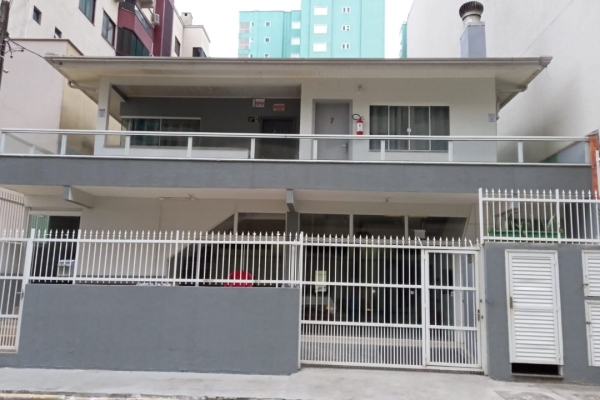 fachada400A8F3B-20E1-9BDF-4AA8-60B031D14F10.jpeg