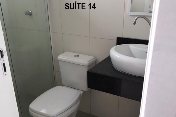 suite-14-1FC759DCD-FFD9-C01F-E87C-C5867452F2CA.jpg